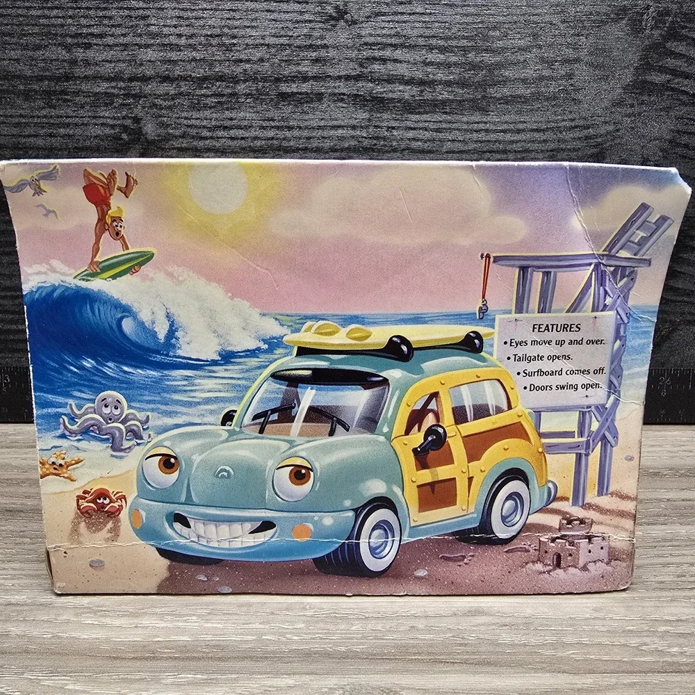 Vintage The Chevron Cars 1999 Sally's Surf Shack Woody Wagon In‎ Package